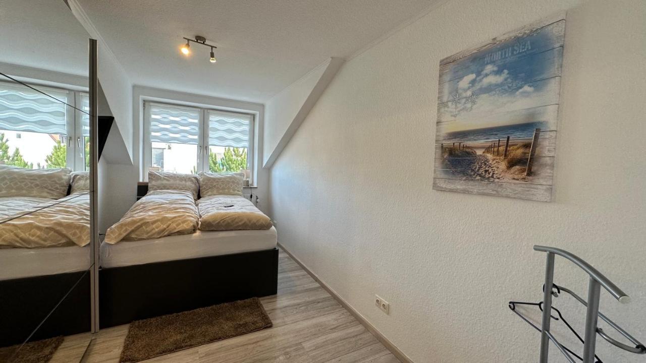 Ferienwohnung Mit Blick Aufs Meer In Wilhelmshaven Exterior foto